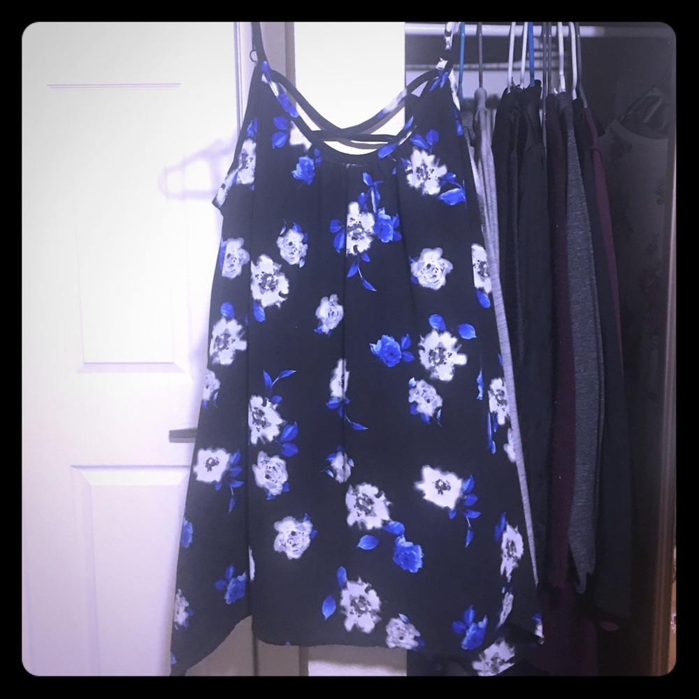 Torrid Sharkbite Floral Chiffon Tank